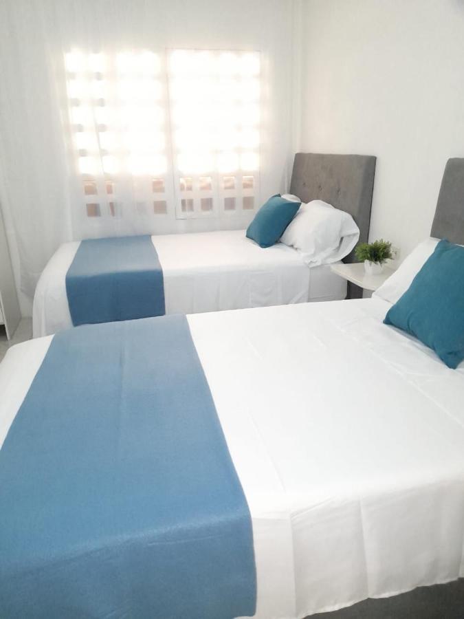 Tita'S Airport Hotel Cartagena Kültér fotó