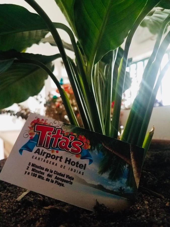 Tita'S Airport Hotel Cartagena Kültér fotó